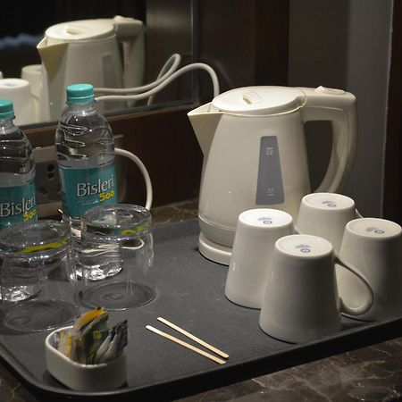 Tania President Inn シルディ エクステリア 写真